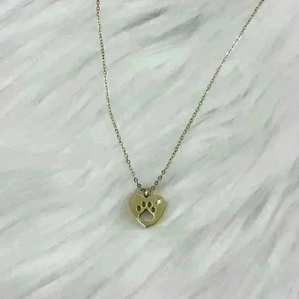 Heart Paw Print Pendant Necklace in yellow Gold